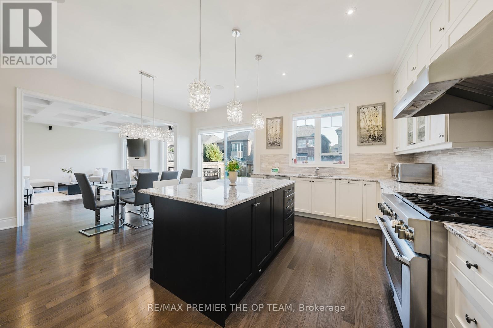 70 Torgan Trail, Vaughan (Kleinburg), Ontario  L4H 3X6 - Photo 12 - N12447741