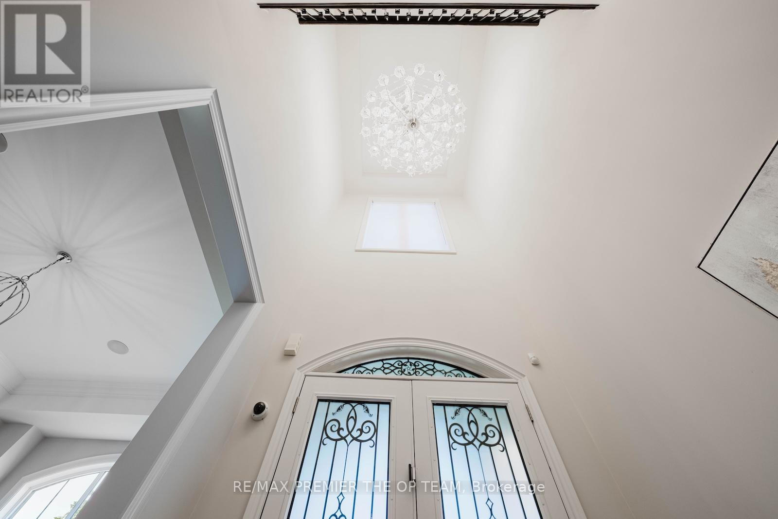 70 Torgan Trail, Vaughan (Kleinburg), Ontario  L4H 3X6 - Photo 3 - N12447741