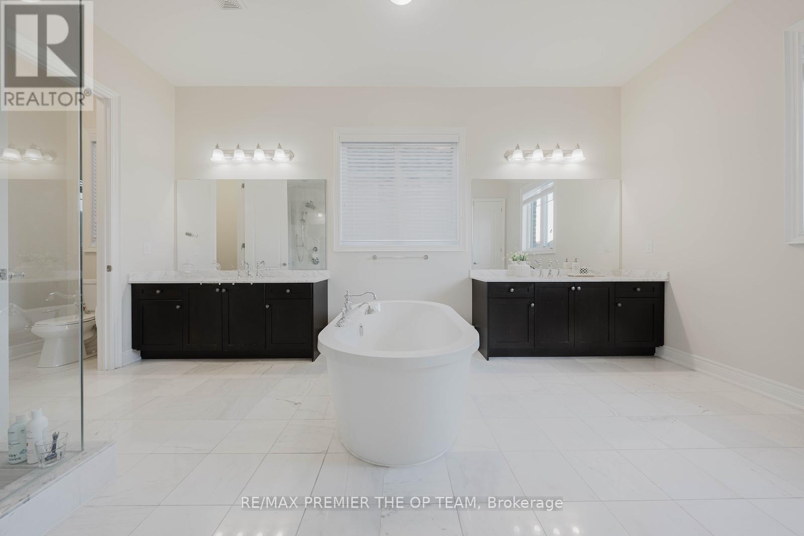 70 Torgan Trail, Vaughan (Kleinburg), Ontario  L4H 3X6 - Photo 30 - N12447741