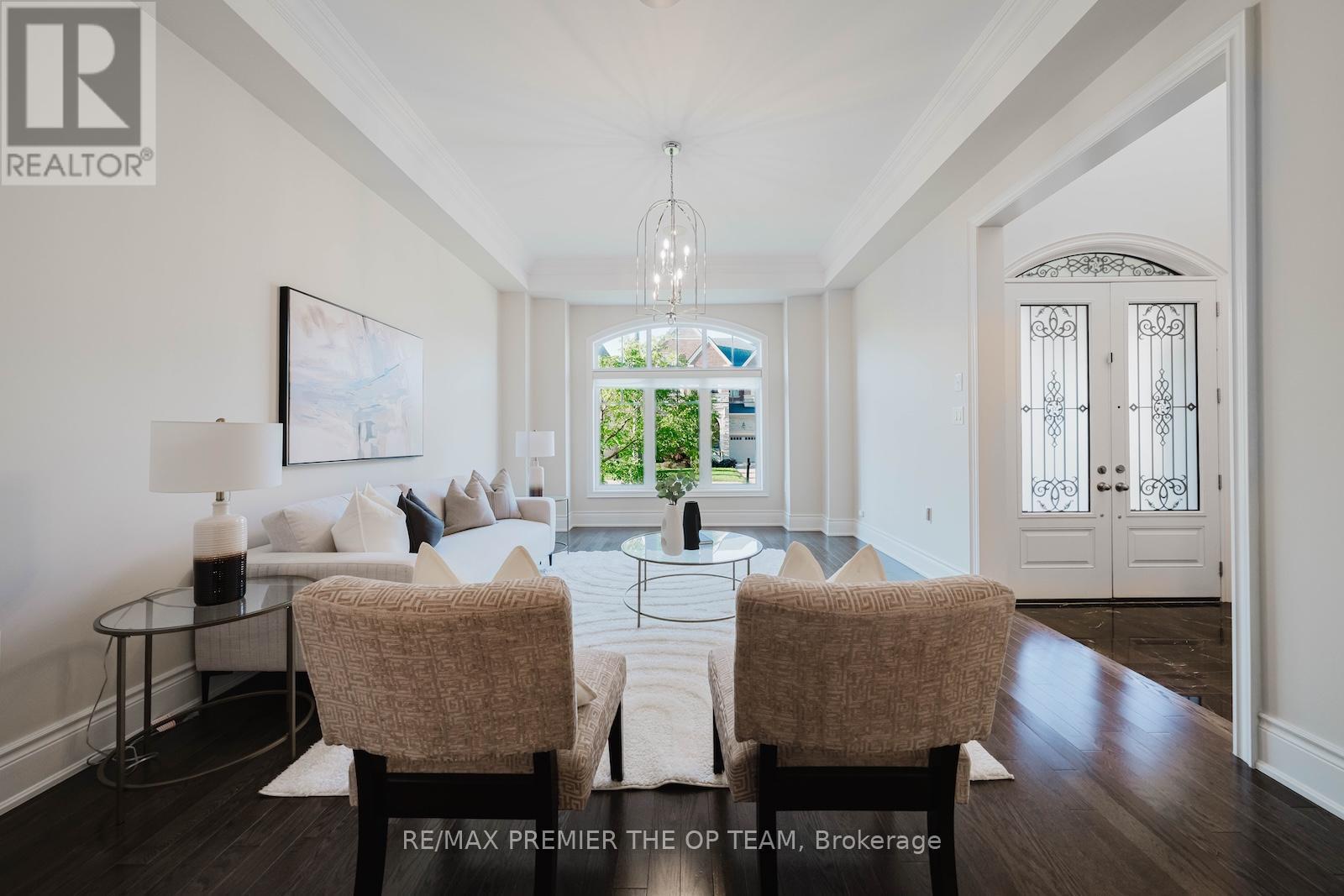 70 Torgan Trail, Vaughan (Kleinburg), Ontario  L4H 3X6 - Photo 5 - N12447741