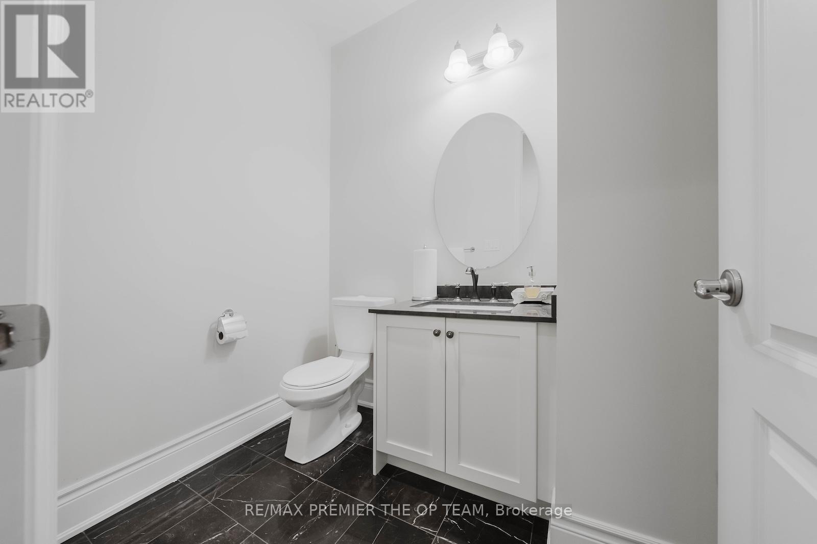 70 Torgan Trail, Vaughan (Kleinburg), Ontario  L4H 3X6 - Photo 9 - N12447741
