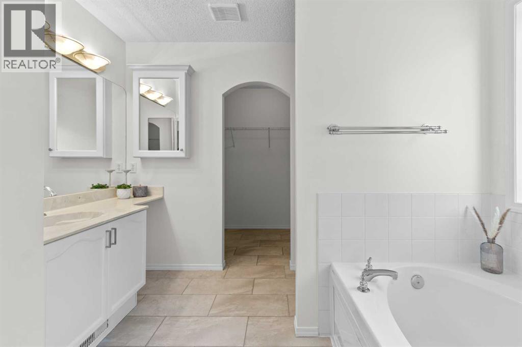 338 Panamount Drive Nw, Calgary, Alberta  T3K 5M1 - Photo 28 - A2244153