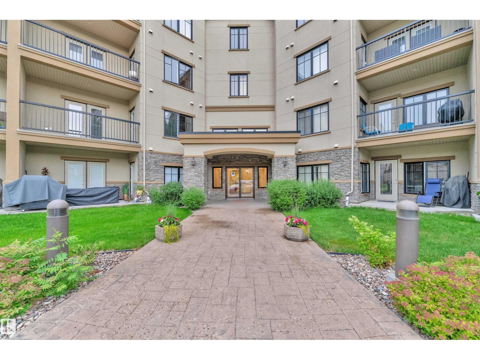 160 Magrath Road Nw, Edmonton, Alberta  T6R 3T7 - Photo 3 - E4461038