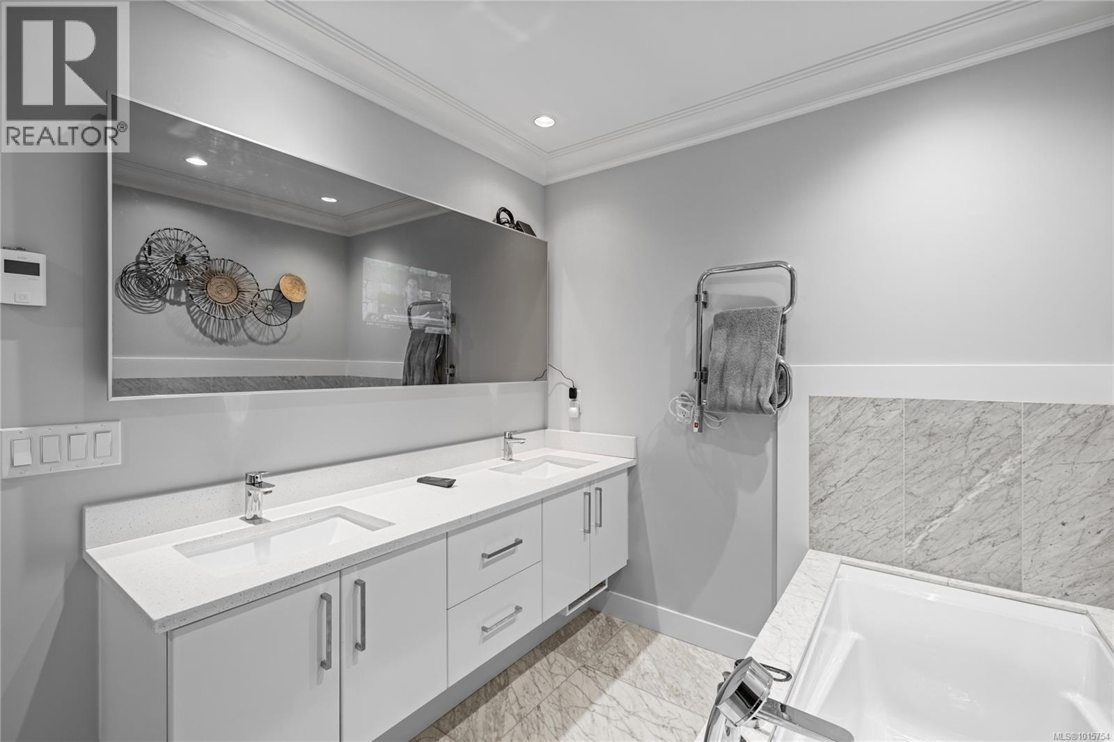 404 10 Chapel St, Nanaimo, British Columbia  V9R 5H2 - Photo 21 - 1015754