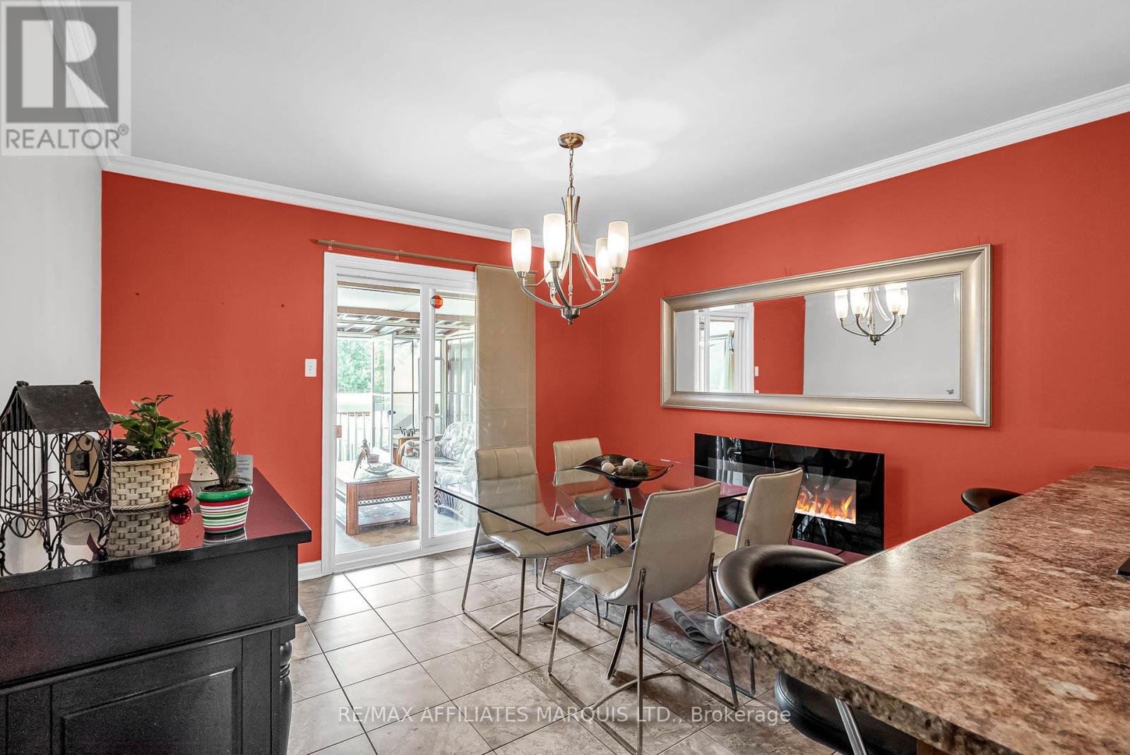 306 Ellen Avenue, Cornwall, Ontario  K6J 0A2 - Photo 13 - X12447887