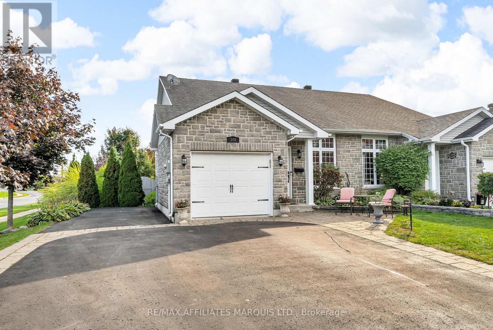 306 Ellen Avenue, Cornwall, Ontario  K6J 0A2 - Photo 3 - X12447887