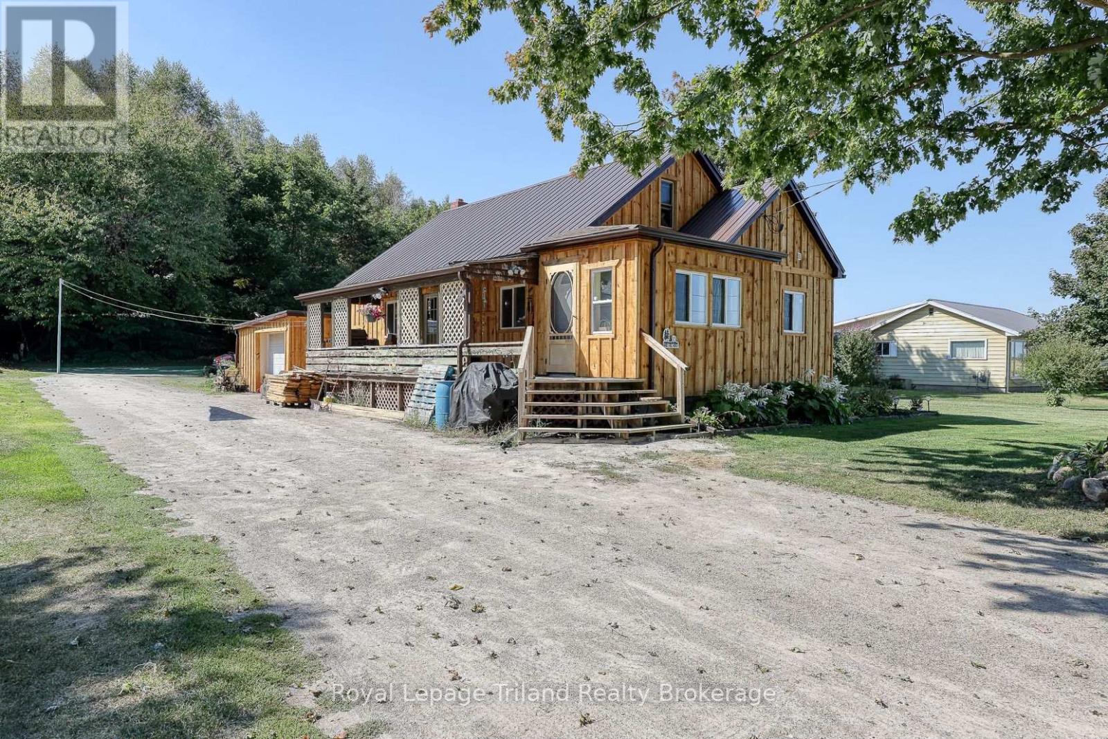 32 Baird Street N, Blandford-Blenheim, Ontario  N0J 1B0 - Photo 2 - X12398409