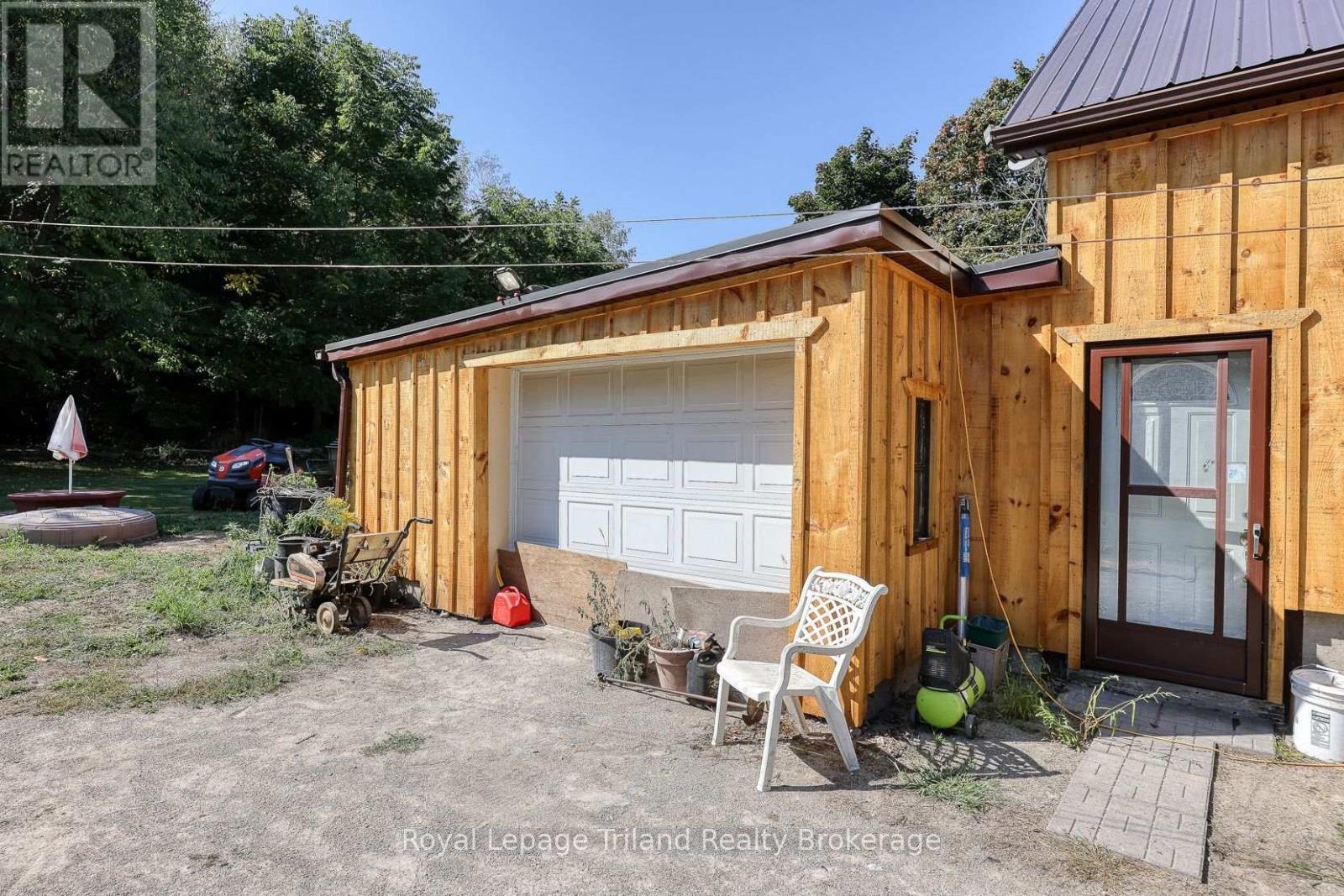 32 Baird Street N, Blandford-Blenheim, Ontario  N0J 1B0 - Photo 4 - X12398409