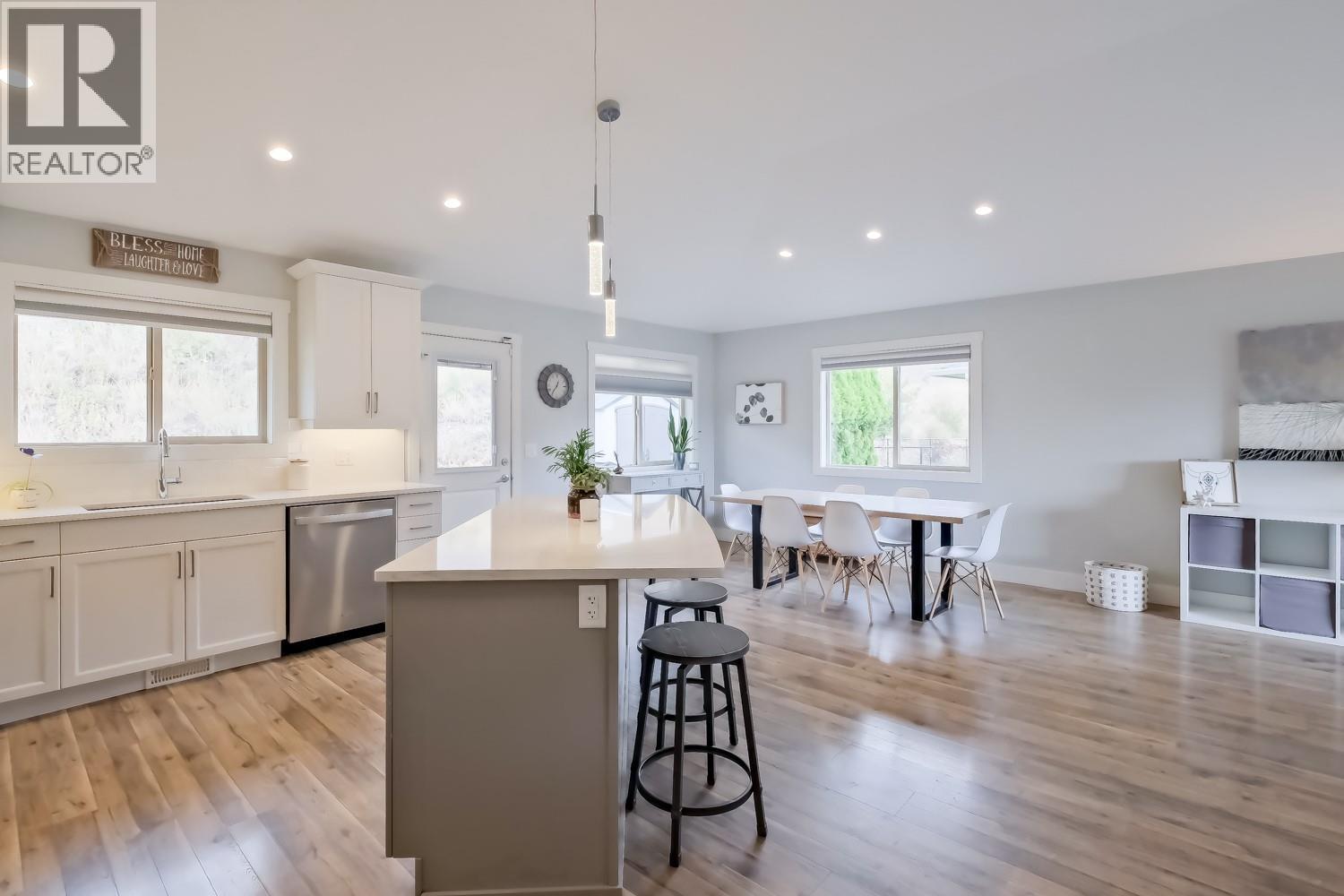 2582 Paramount Drive, West Kelowna, British Columbia  V4T 3H5 - Photo 7 - 10365161