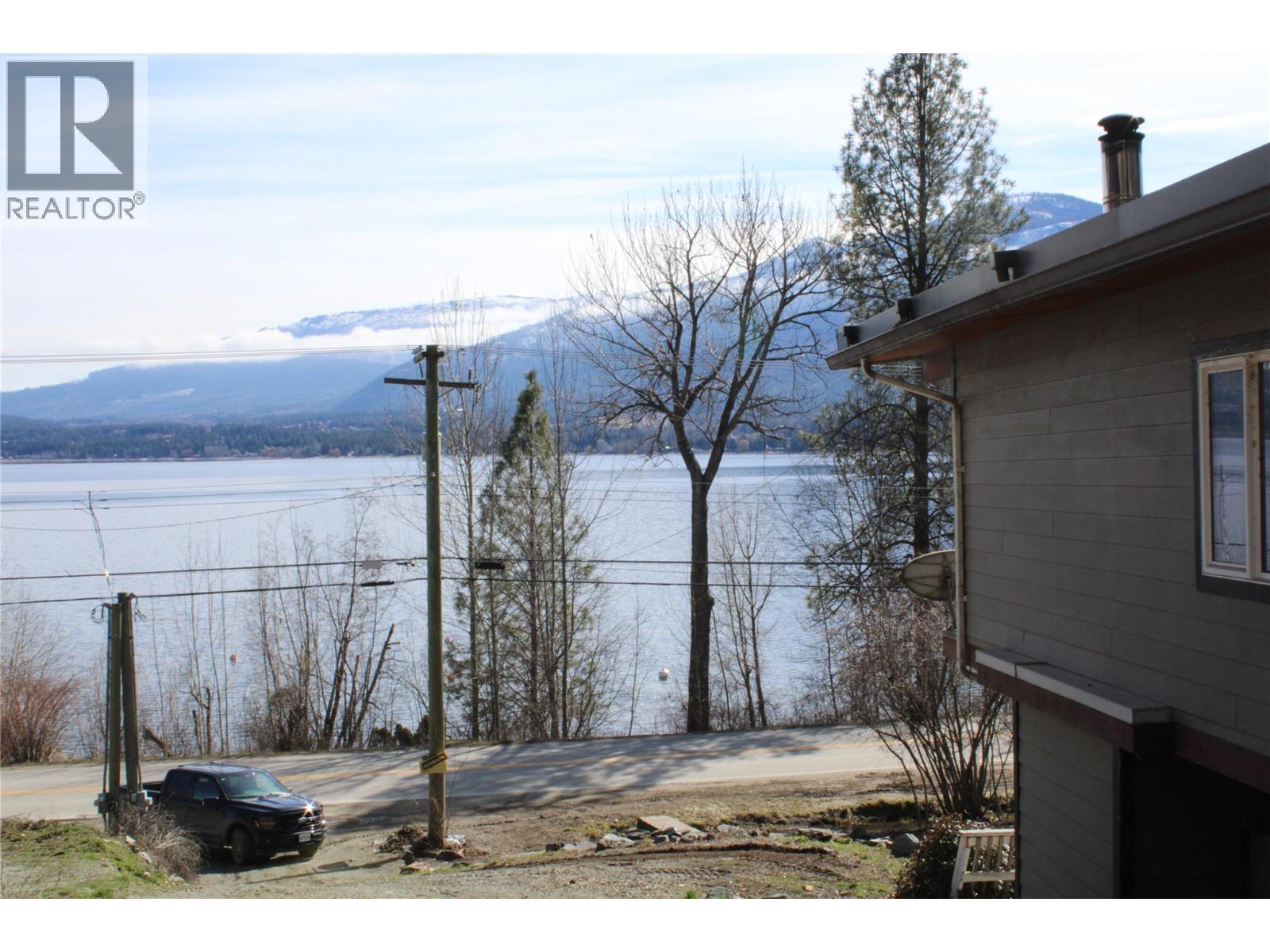 3003 Squilax-Anglemont Road, Lee Creek, British Columbia  V0E 1M4 - Photo 24 - 10365138