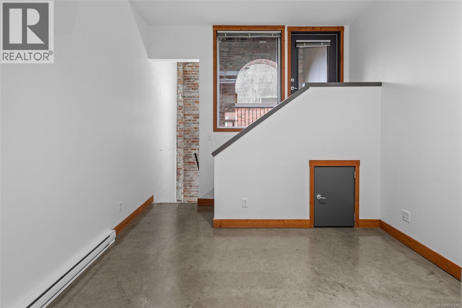 203 588 Pandora Ave, Victoria, British Columbia  V8W 1N7 - Photo 12 - 1015845
