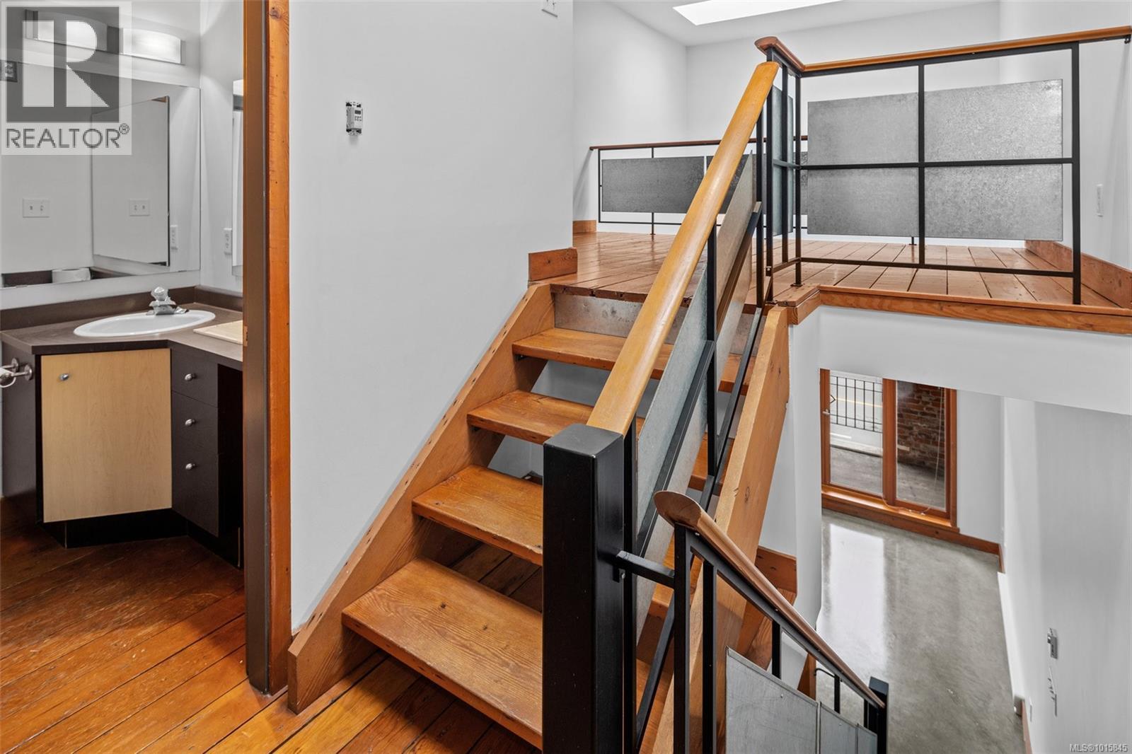 203 588 Pandora Ave, Victoria, British Columbia  V8W 1N7 - Photo 26 - 1015845