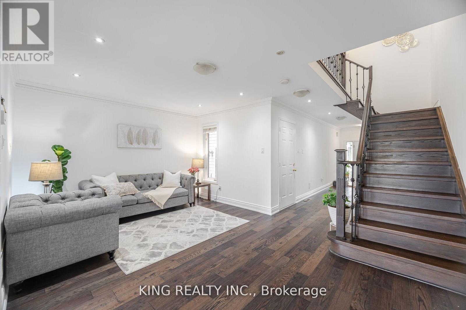93 Crystal Glen Crescent, Brampton (Credit Valley), Ontario  L6X 0K7 - Photo 10 - W12447724