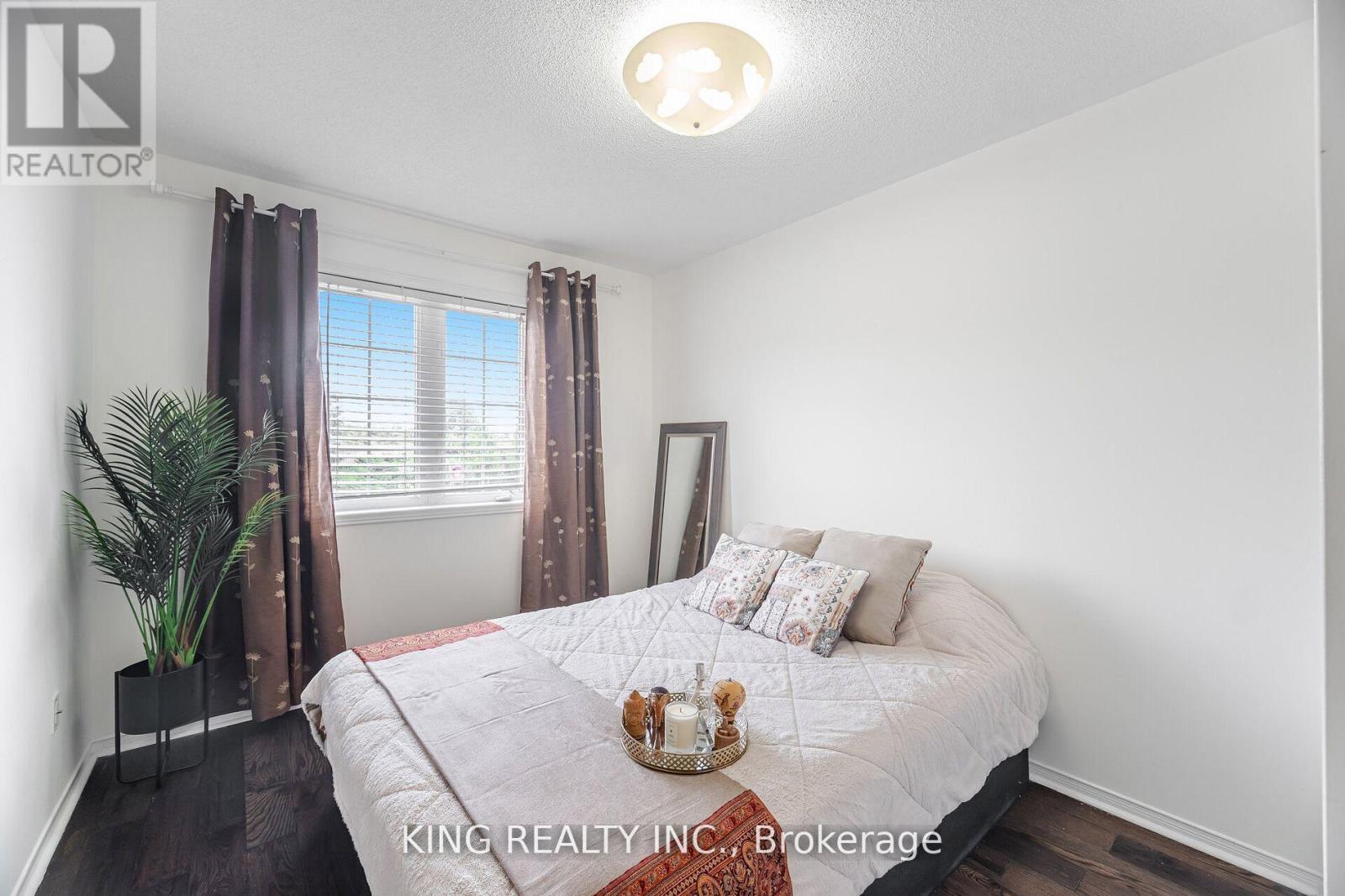 93 Crystal Glen Crescent, Brampton (Credit Valley), Ontario  L6X 0K7 - Photo 28 - W12447724