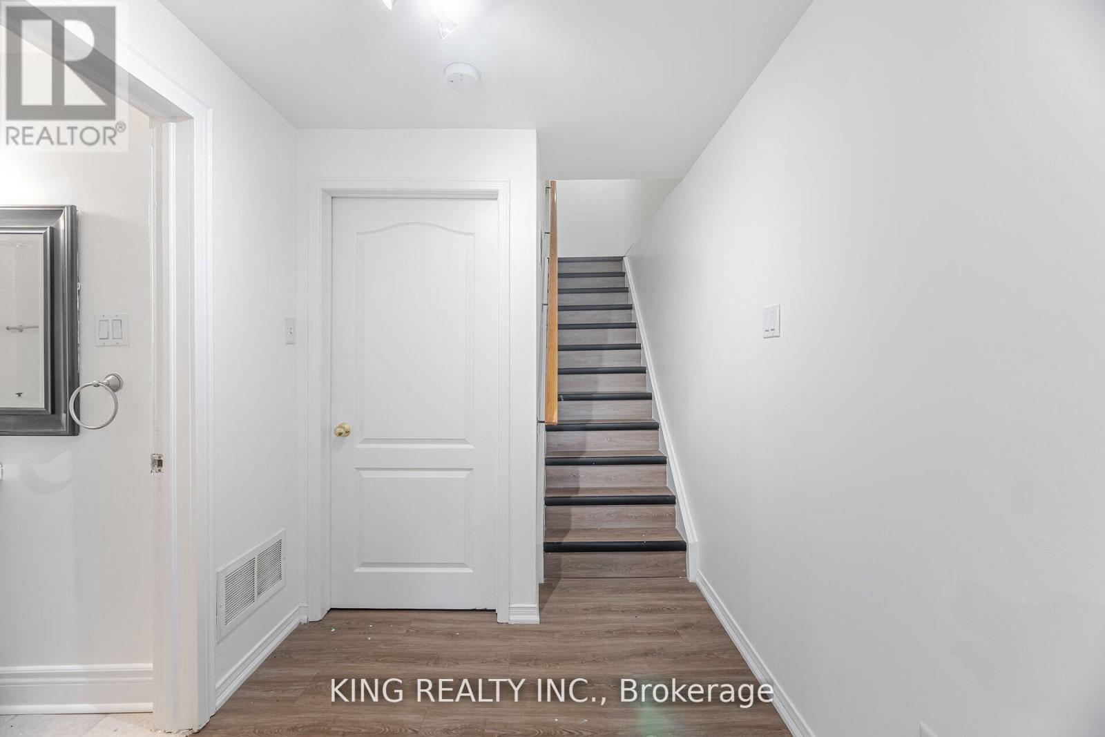 93 Crystal Glen Crescent, Brampton (Credit Valley), Ontario  L6X 0K7 - Photo 32 - W12447724