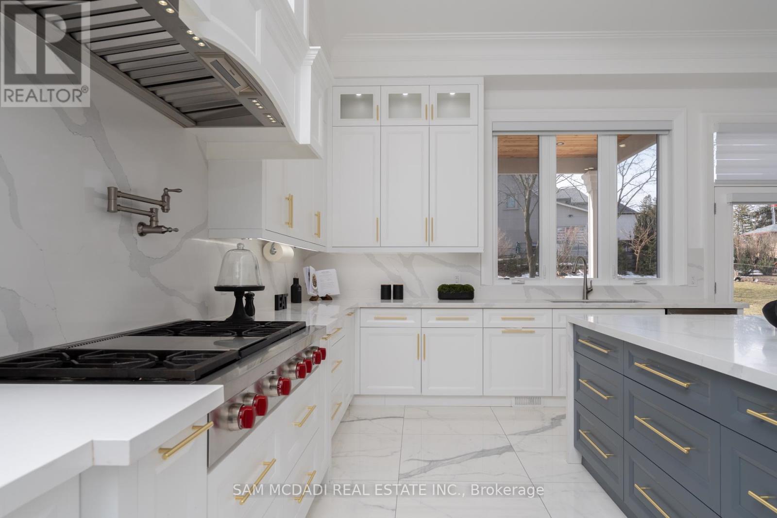 2554 Liruma Road, Mississauga (Sheridan), Ontario  L5K 1Y6 - Photo 11 - W12447733