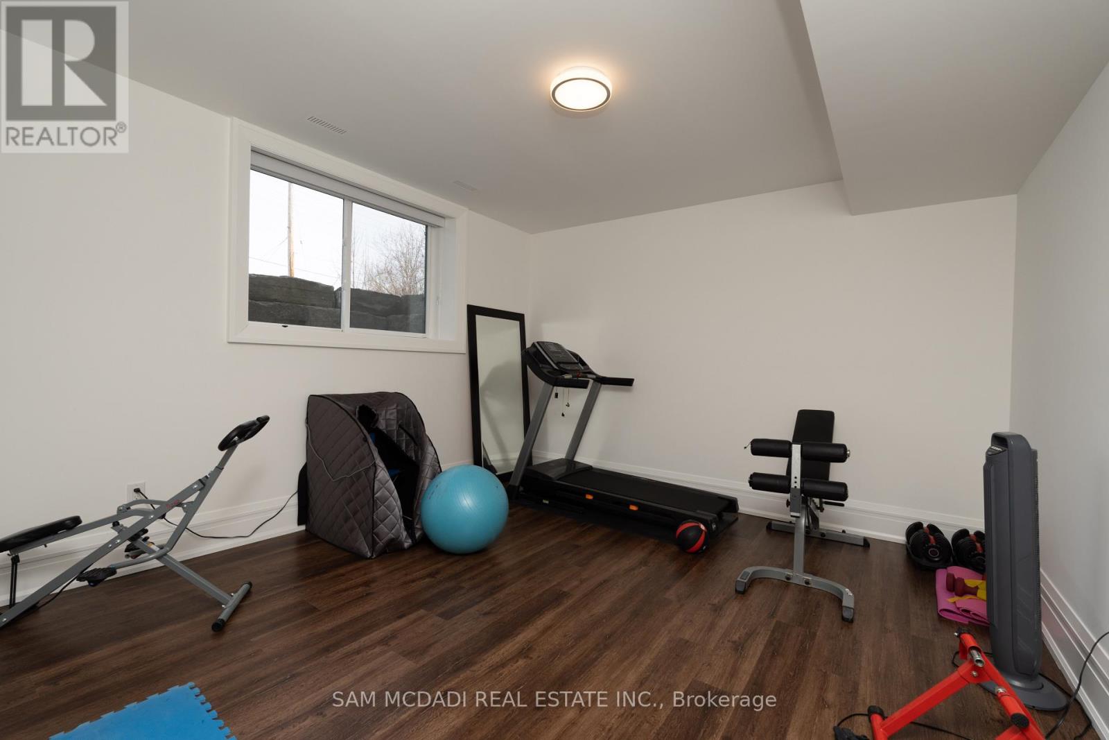 2554 Liruma Road, Mississauga (Sheridan), Ontario  L5K 1Y6 - Photo 40 - W12447733
