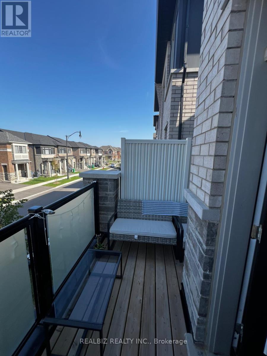 65 Keppel Circle, Brampton, Ontario  L7A 5K9 - Photo 5 - W12447751