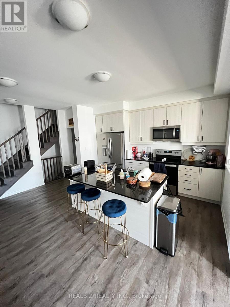 65 Keppel Circle, Brampton, Ontario  L7A 5K9 - Photo 7 - W12447751