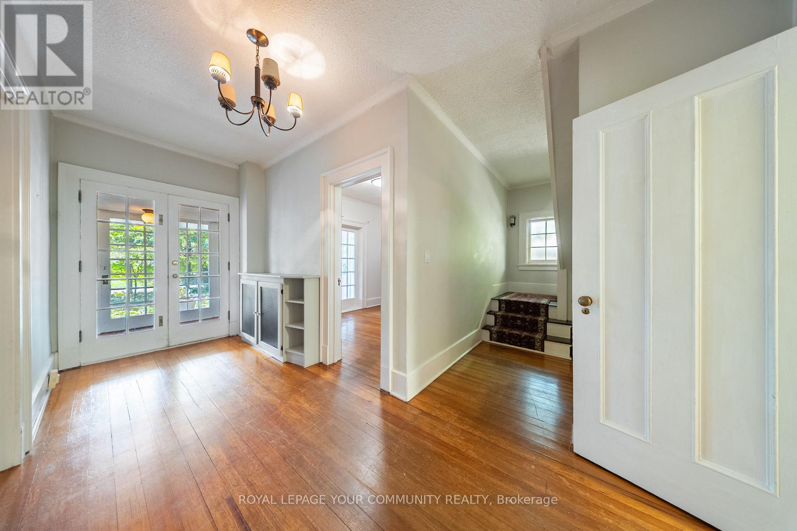 1173 Queen Victoria Avenue, Mississauga (Lorne Park), Ontario  L5H 3H2 - Photo 13 - W12447763