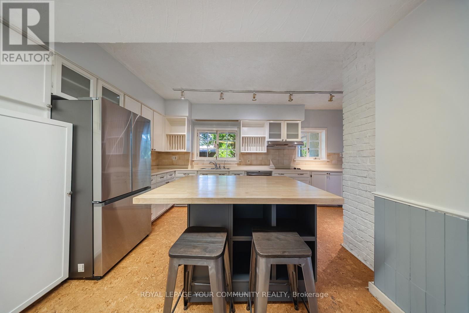 1173 Queen Victoria Avenue, Mississauga (Lorne Park), Ontario  L5H 3H2 - Photo 18 - W12447763