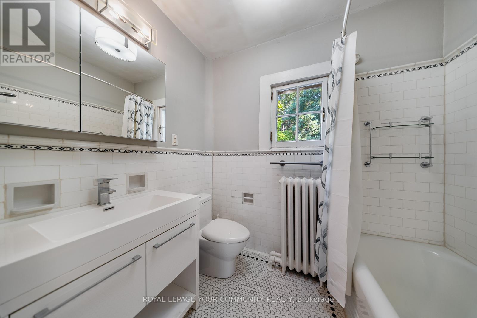 1173 Queen Victoria Avenue, Mississauga (Lorne Park), Ontario  L5H 3H2 - Photo 44 - W12447763