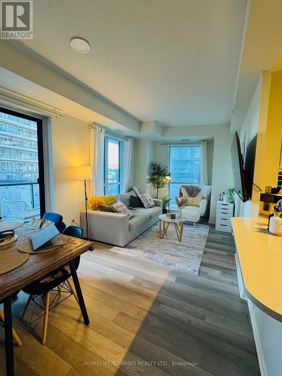 605 - 39 ANNIE CRAIG DRIVE, Toronto, Ontario