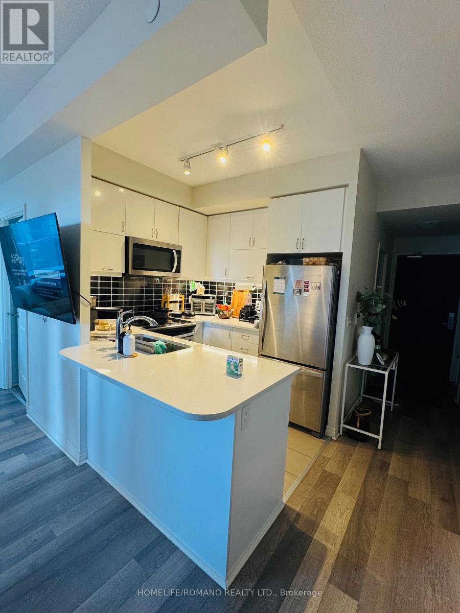 605 - 39 Annie Craig Drive, Toronto, Ontario  M8V 0C5 - Photo 3 - W12447767
