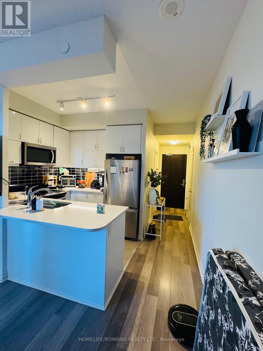 605 - 39 Annie Craig Drive, Toronto, Ontario  M8V 0C5 - Photo 5 - W12447767
