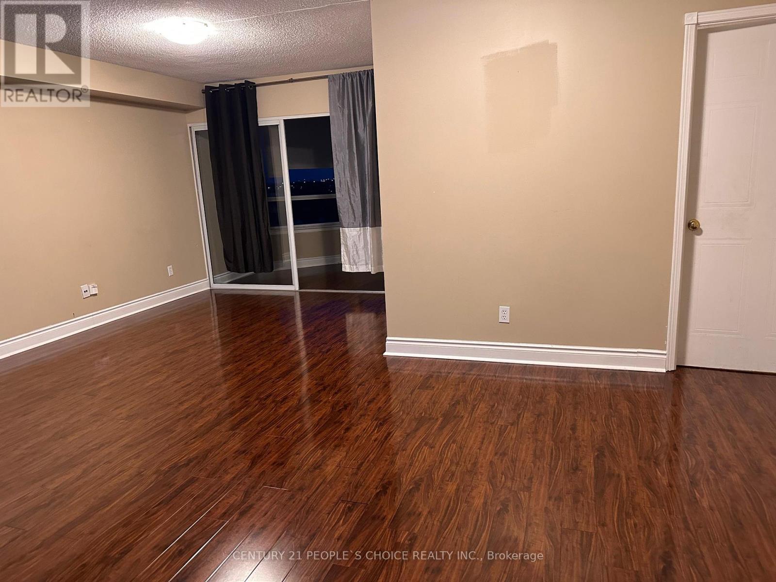 710 - 135 Hillcrest Avenue, Mississauga, Ontario  L5B 4B1 - Photo 9 - W12447772