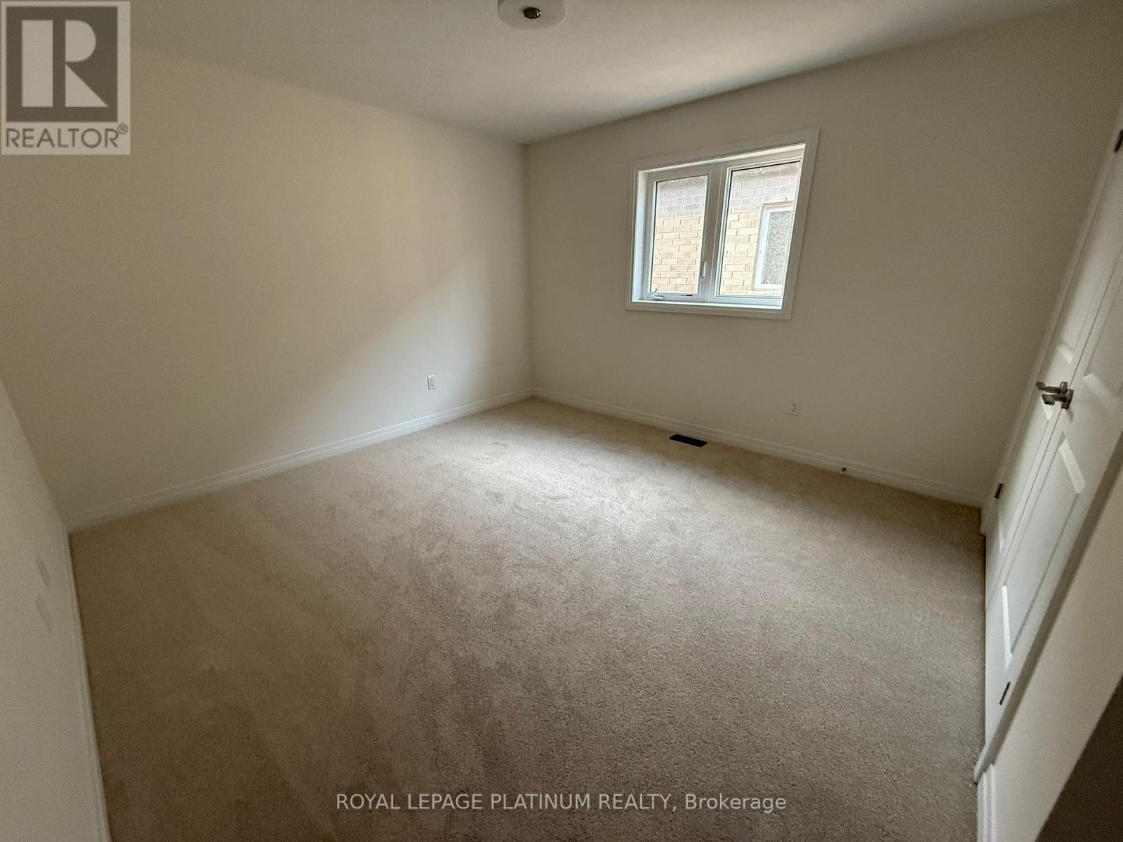43 Mckernan Avenue, Brantford, Ontario  N3V 0C2 - Photo 11 - X12447726
