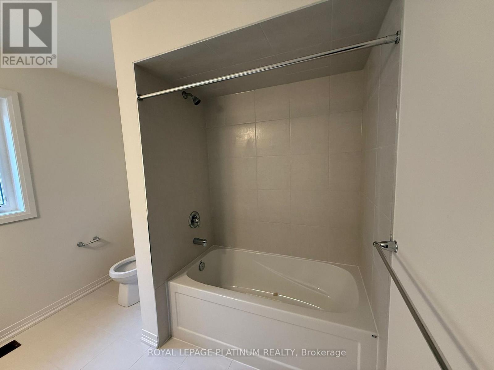 43 Mckernan Avenue, Brantford, Ontario  N3V 0C2 - Photo 15 - X12447726