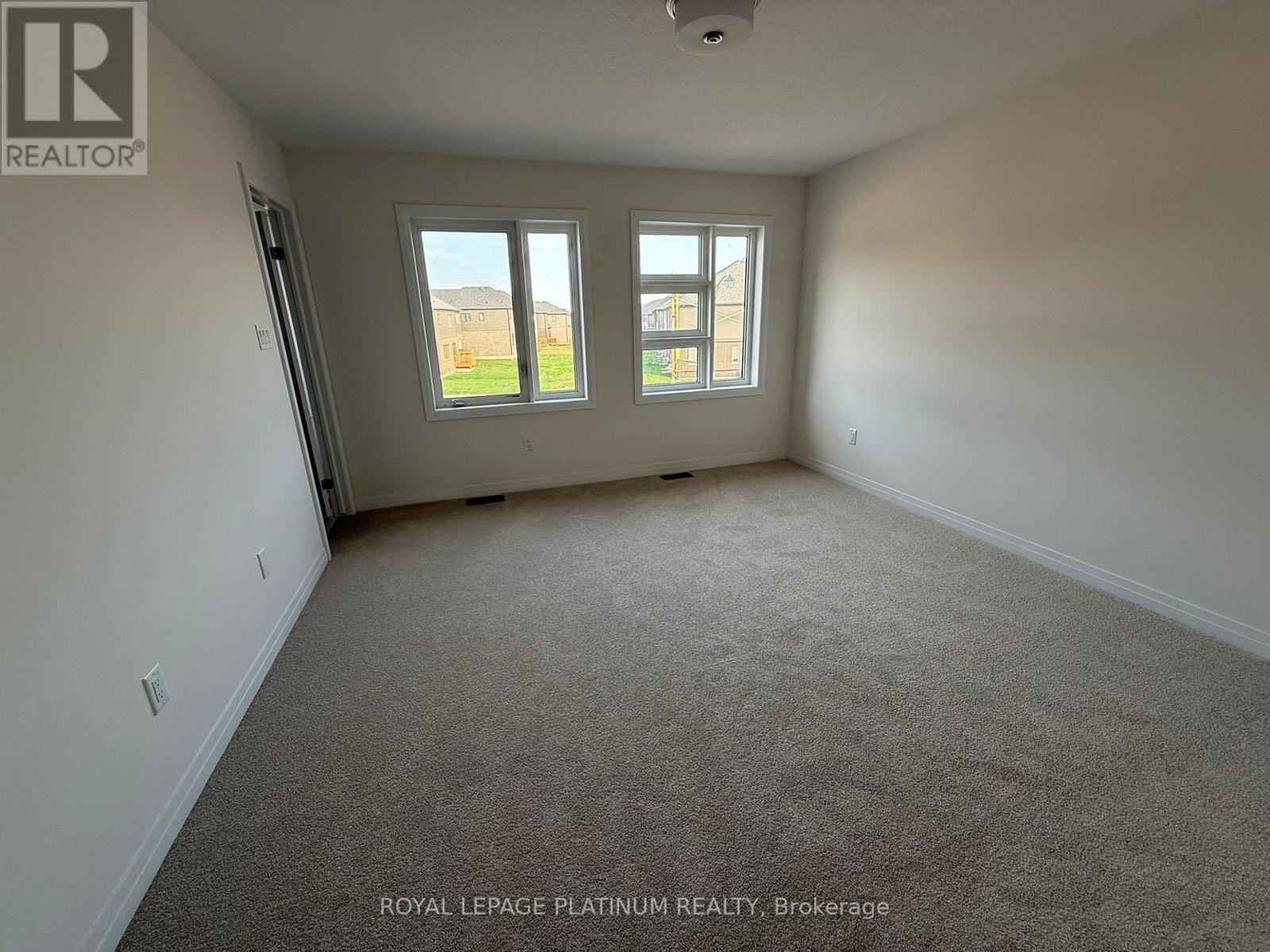 43 Mckernan Avenue, Brantford, Ontario  N3V 0C2 - Photo 35 - X12447726