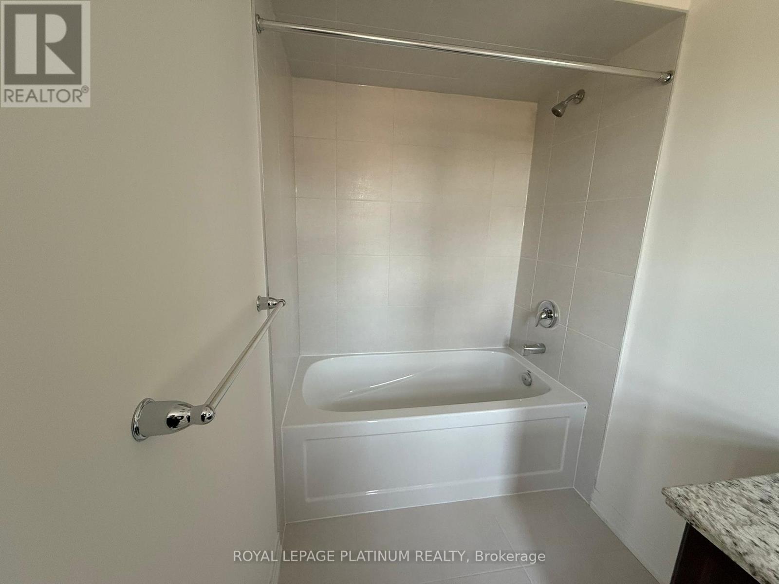 43 Mckernan Avenue, Brantford, Ontario  N3V 0C2 - Photo 37 - X12447726