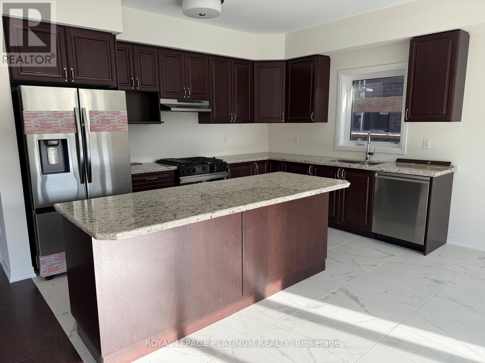 43 Mckernan Avenue, Brantford, Ontario  N3V 0C2 - Photo 8 - X12447726