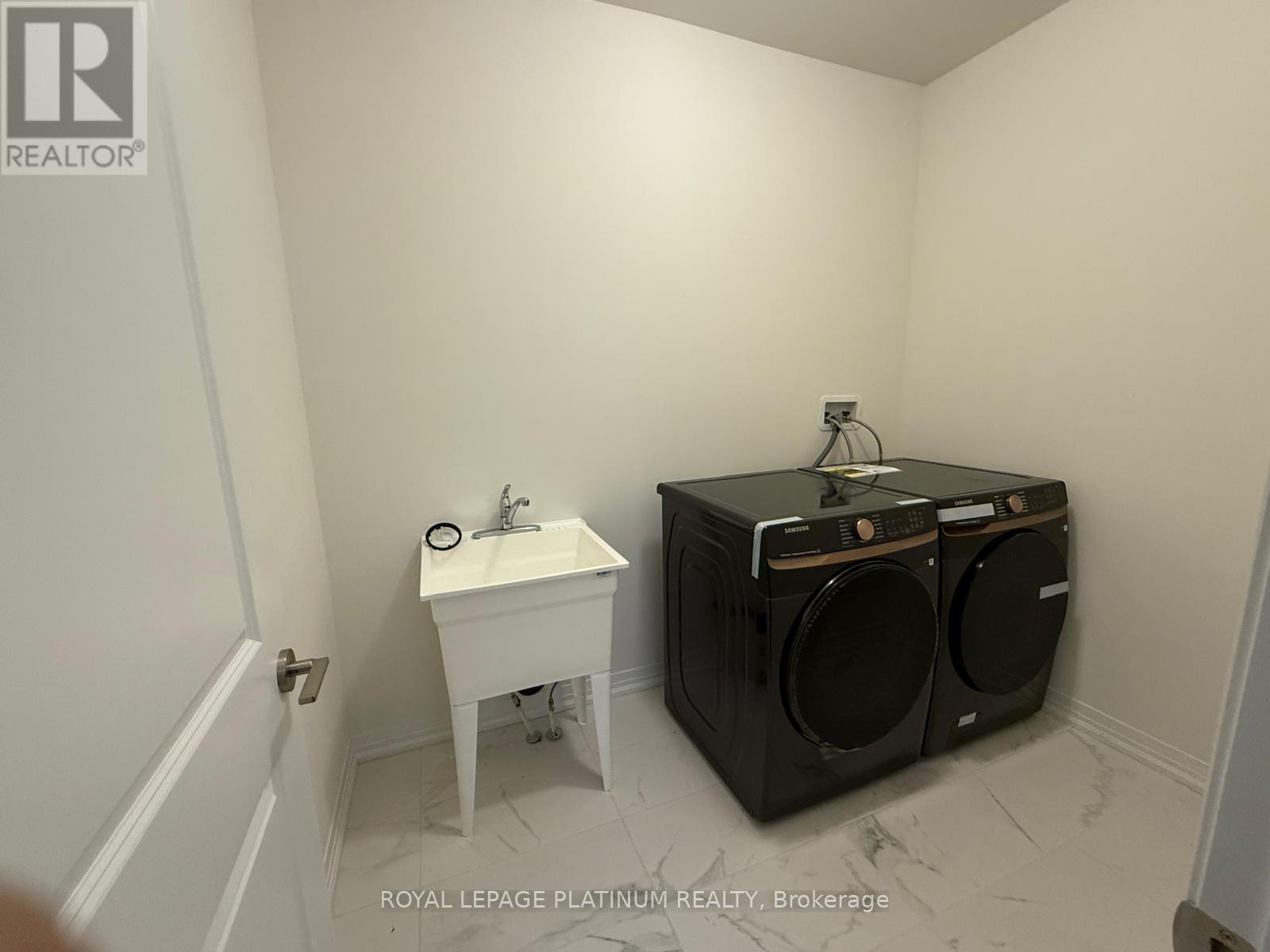 43 Mckernan Avenue, Brantford, Ontario  N3V 0C2 - Photo 9 - X12447726