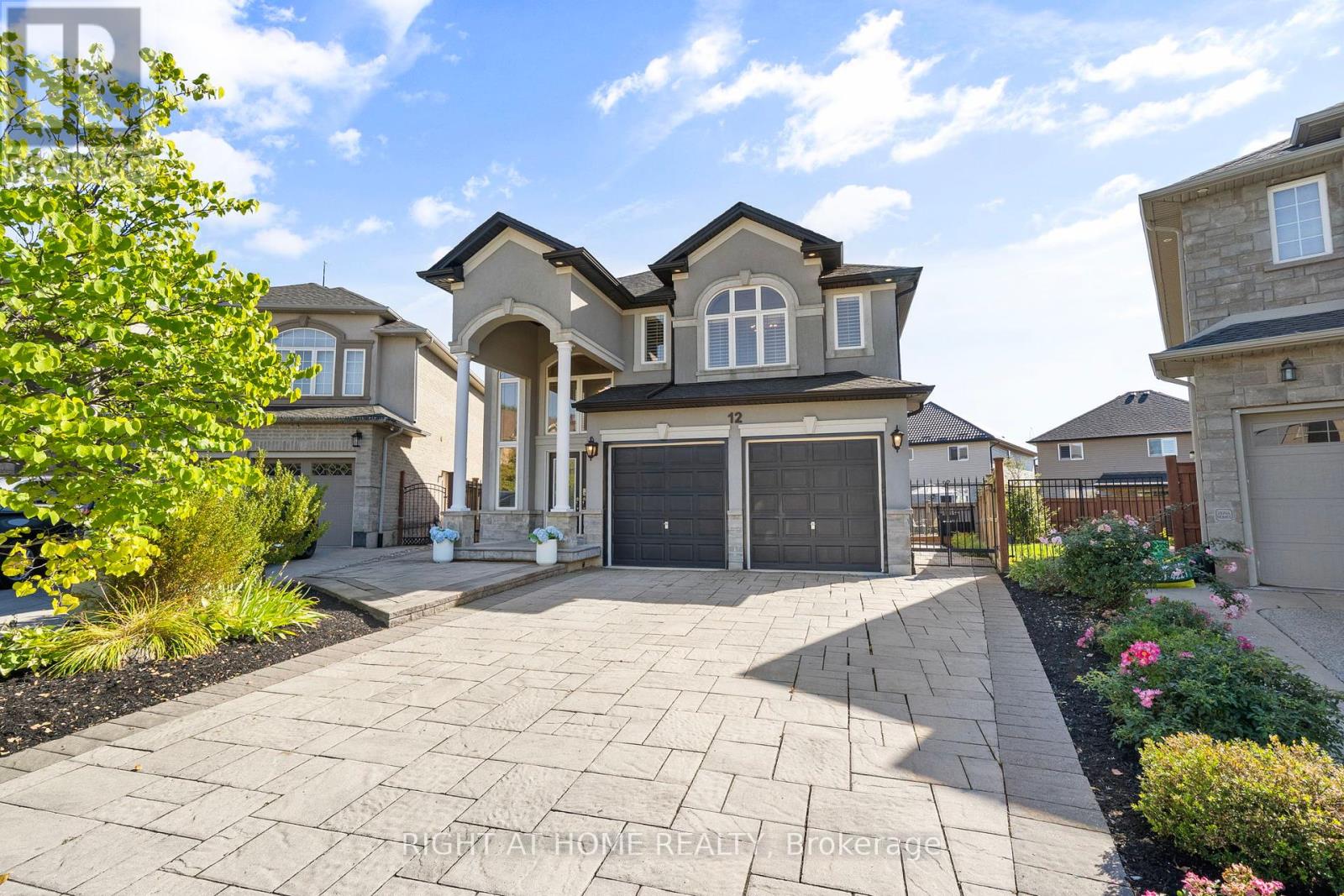 12 DONATELLO COURT, Hamilton, Ontario