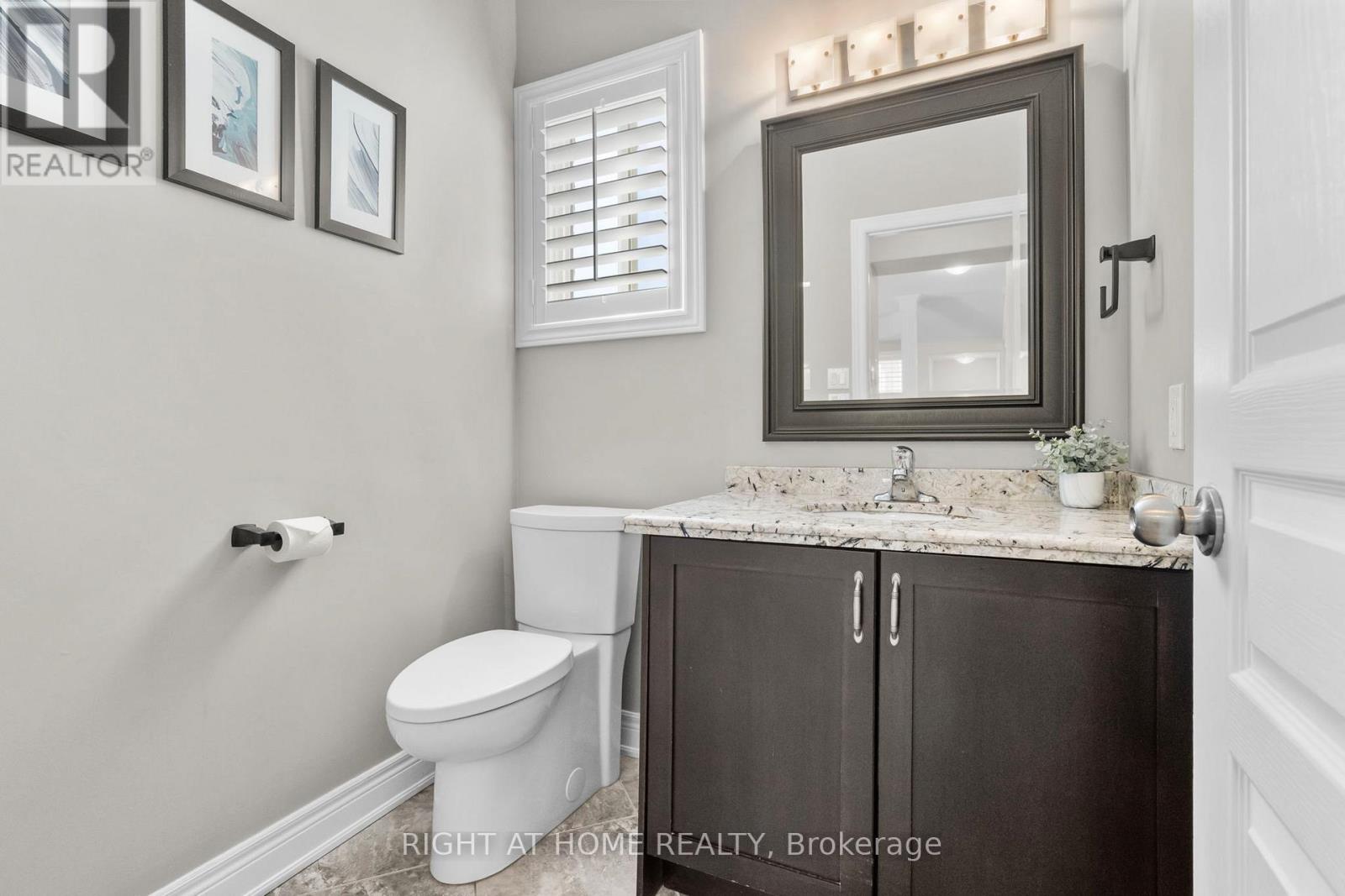 12 Donatello Court, Hamilton (Carpenter), Ontario  L9B 0C2 - Photo 11 - X12447728