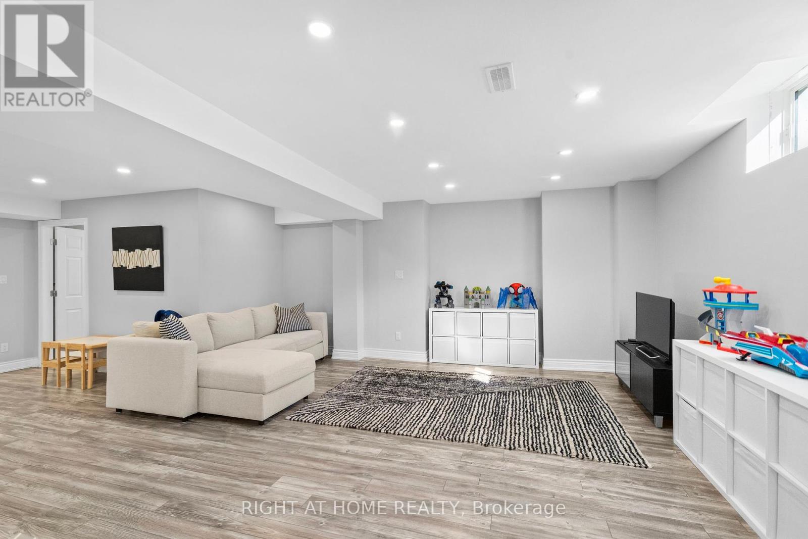 12 Donatello Court, Hamilton (Carpenter), Ontario  L9B 0C2 - Photo 43 - X12447728
