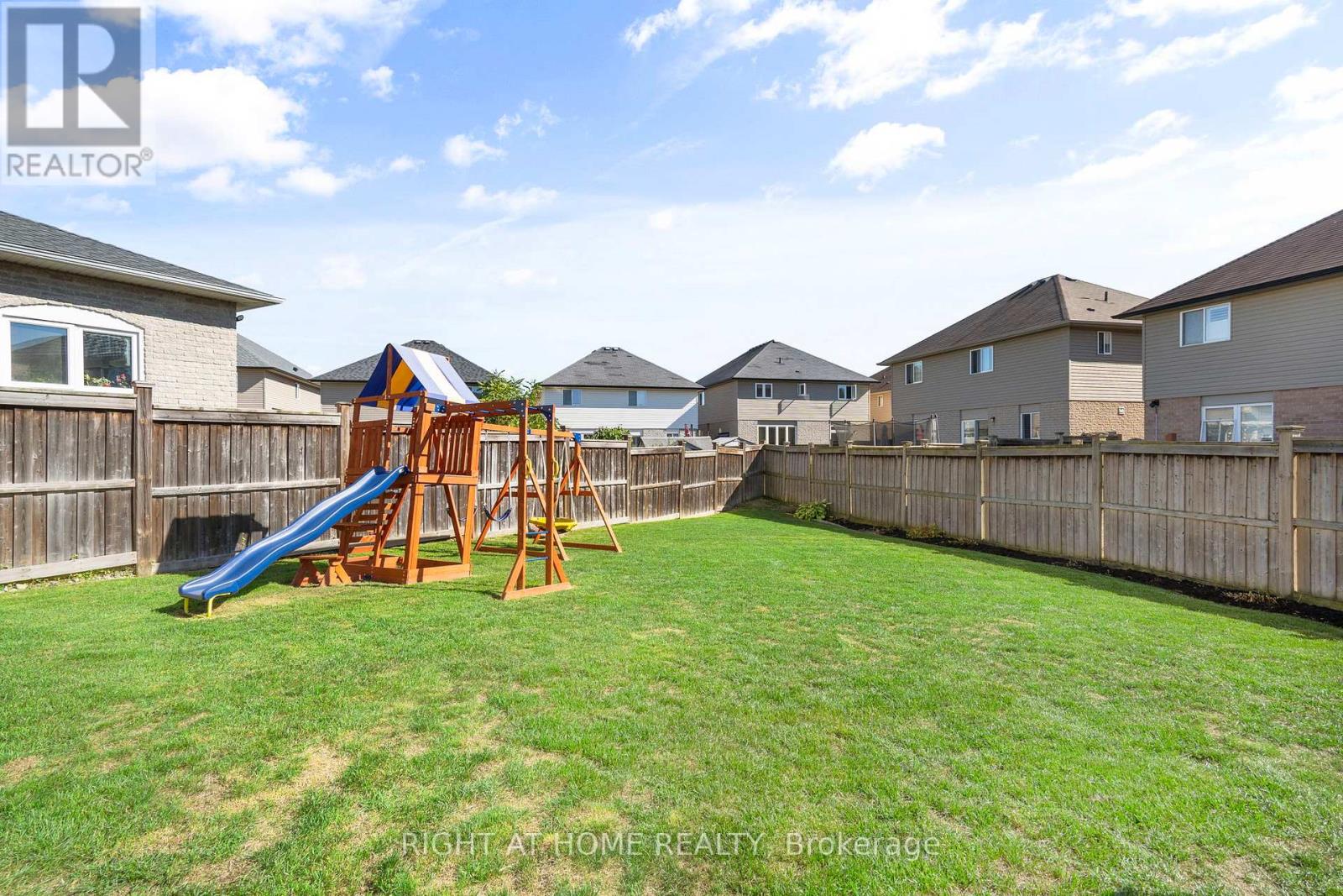 12 Donatello Court, Hamilton (Carpenter), Ontario  L9B 0C2 - Photo 48 - X12447728