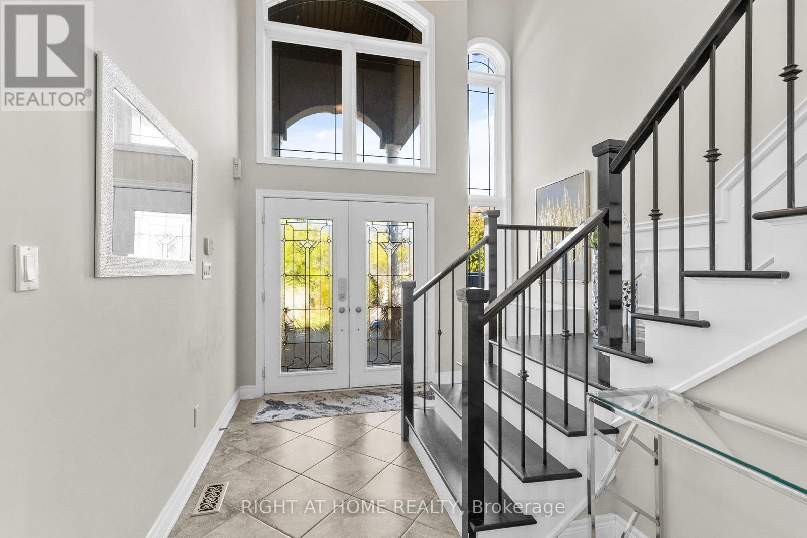 12 Donatello Court, Hamilton (Carpenter), Ontario  L9B 0C2 - Photo 8 - X12447728