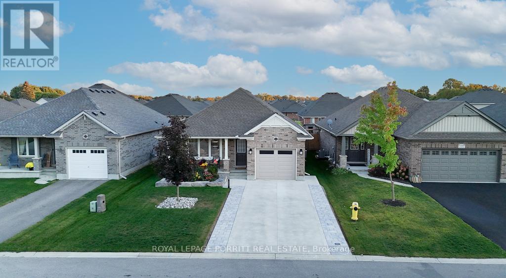 244 Wilson Avenue, Tillsonburg, Ontario  N4G 0H4 - Photo 2 - X12447748