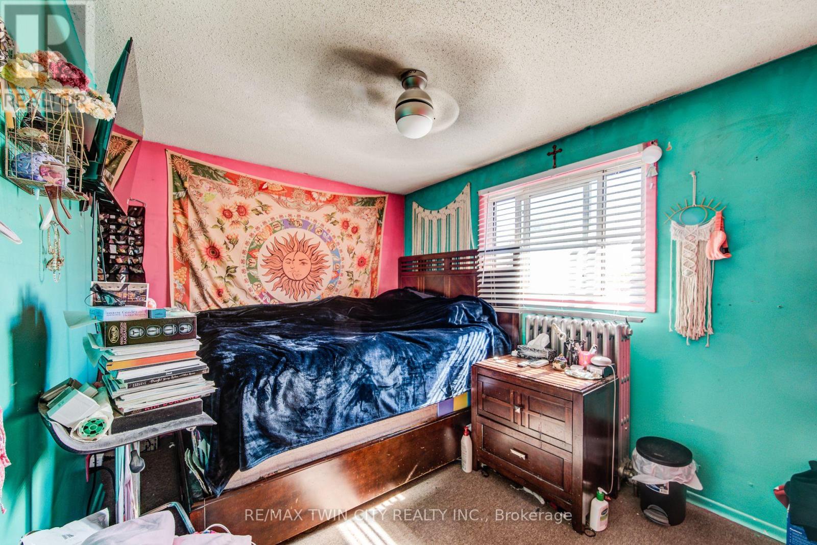 318 Middle Street, Cambridge, Ontario  N3H 3Z8 - Photo 12 - X12447764