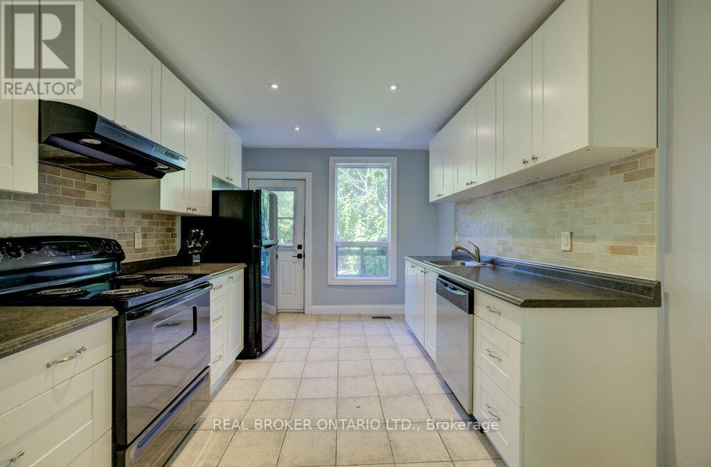 297 Bay Street N, Hamilton, Ontario  L8L 1M2 - Photo 10 - X12447785