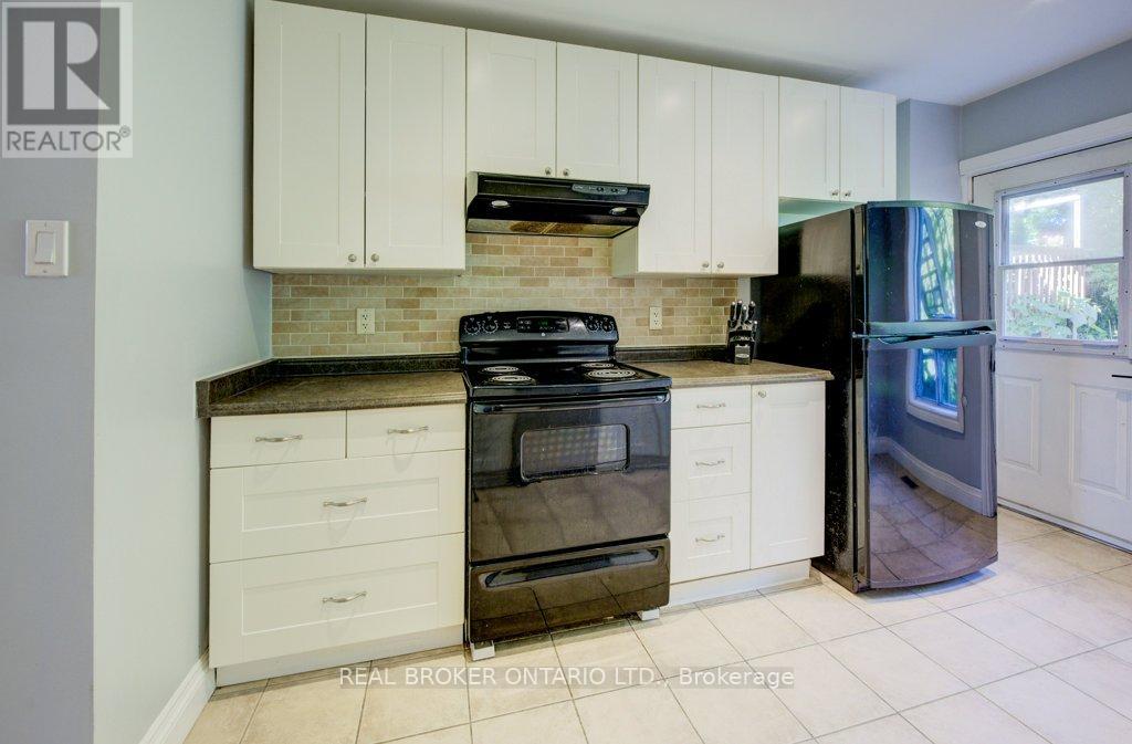 297 Bay Street N, Hamilton, Ontario  L8L 1M2 - Photo 12 - X12447785