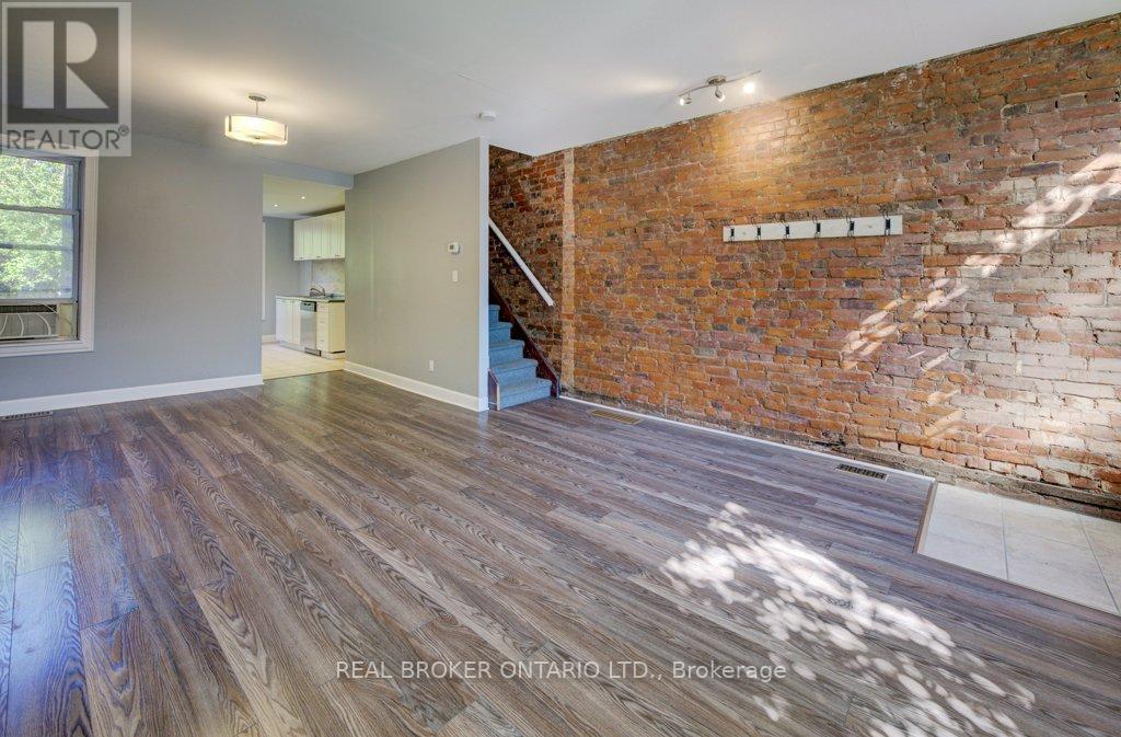 297 Bay Street N, Hamilton, Ontario  L8L 1M2 - Photo 14 - X12447785