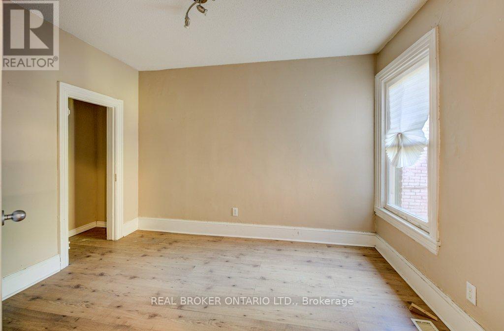 297 Bay Street N, Hamilton, Ontario  L8L 1M2 - Photo 19 - X12447785