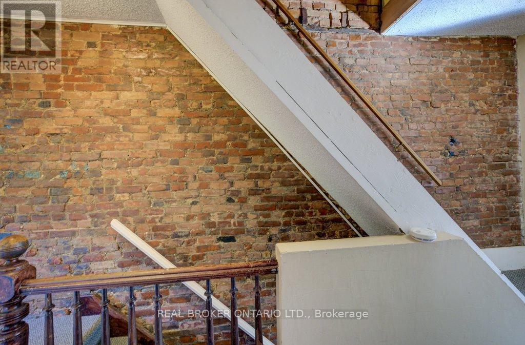 297 Bay Street N, Hamilton, Ontario  L8L 1M2 - Photo 21 - X12447785