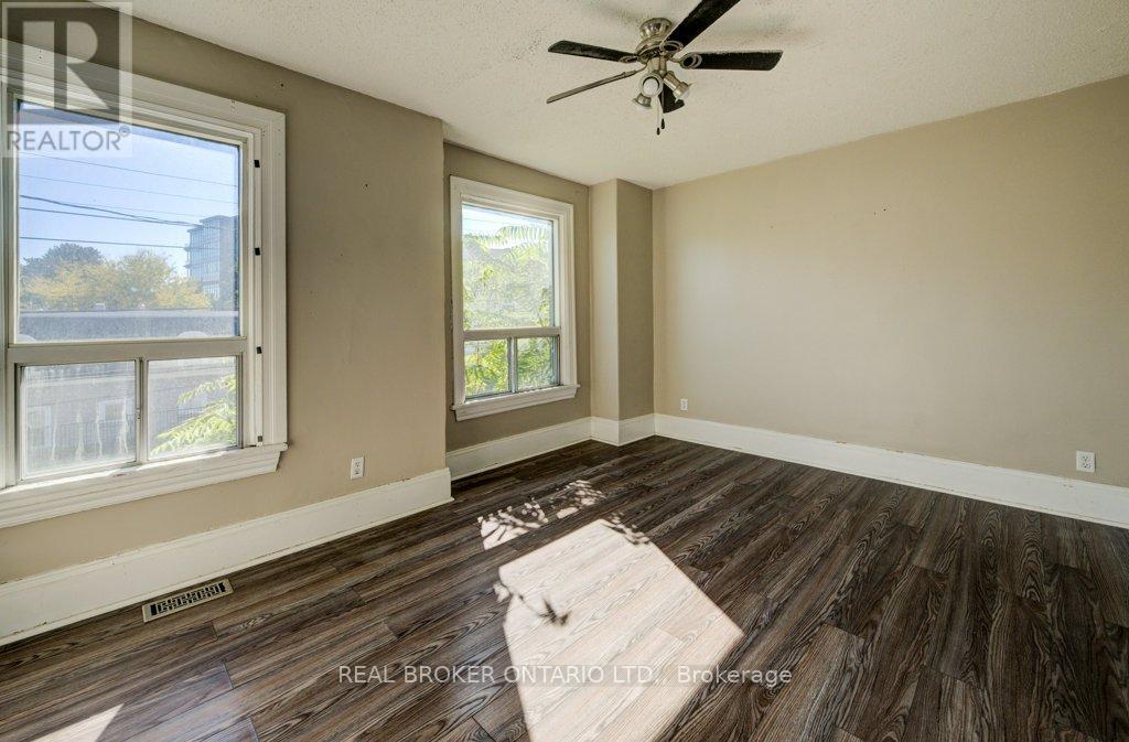 297 Bay Street N, Hamilton, Ontario  L8L 1M2 - Photo 22 - X12447785