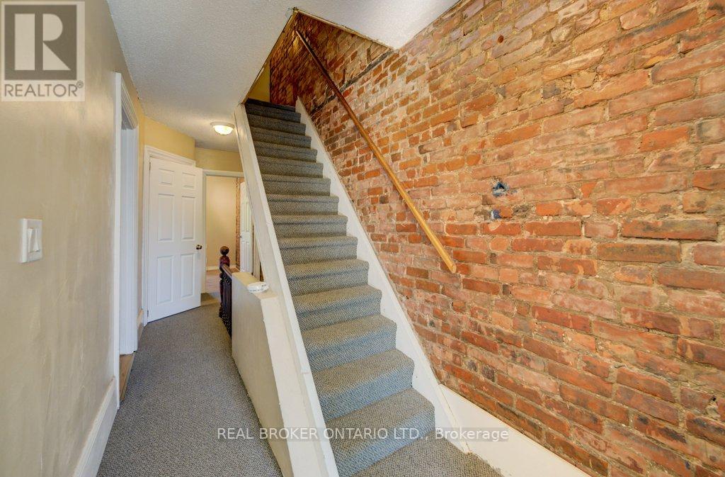 297 Bay Street N, Hamilton, Ontario  L8L 1M2 - Photo 24 - X12447785